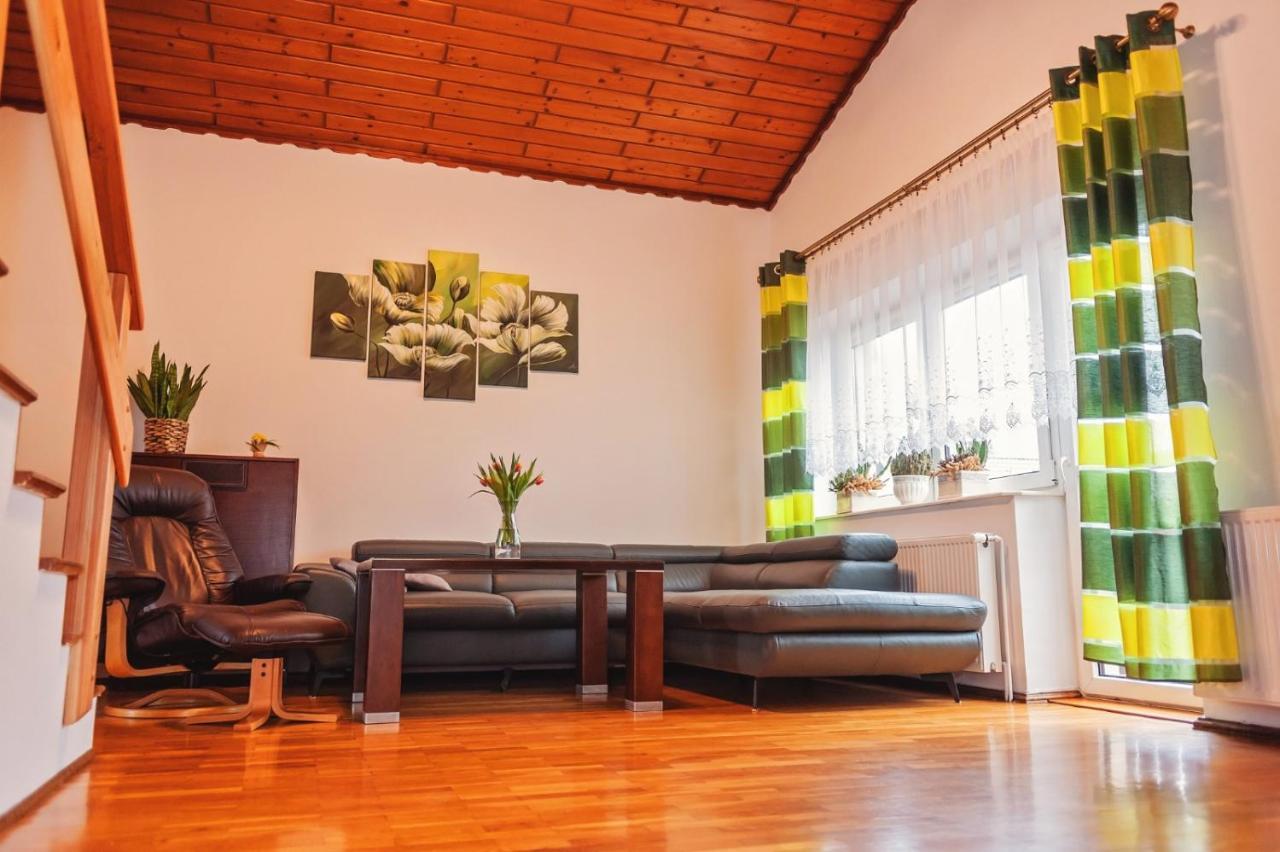 Za Gorami, Za Lasami Myslakowice Bagian luar foto