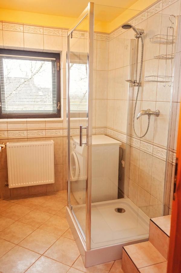 Za Gorami, Za Lasami Myslakowice Bagian luar foto